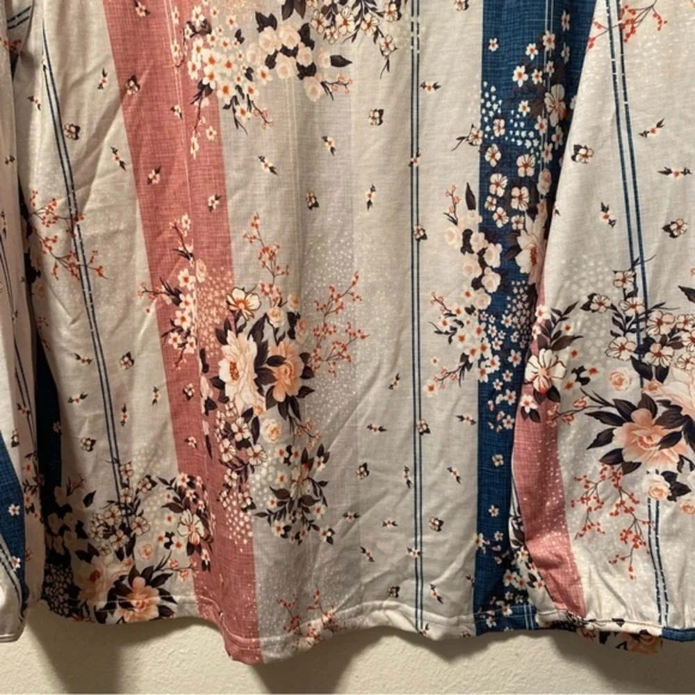 Noracora Tunic Top Women’s Size XL Long-sleeve Floral‎ V Neck NEW